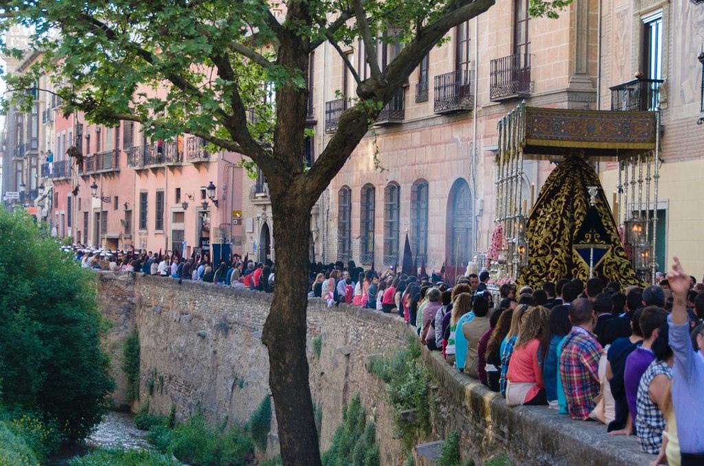 Palmsonntag-Prozession zu Beginn der Semana Santa (Osterwoche)