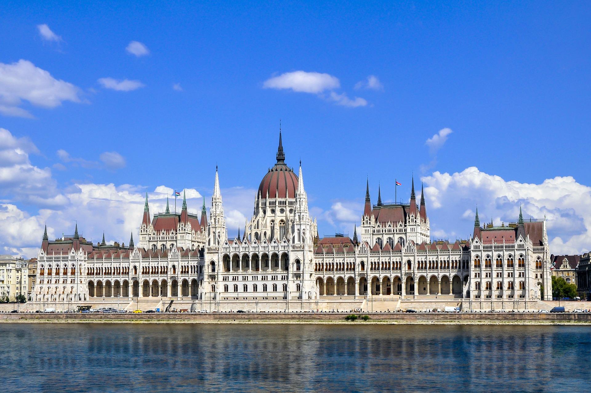parliament building tour budapest
