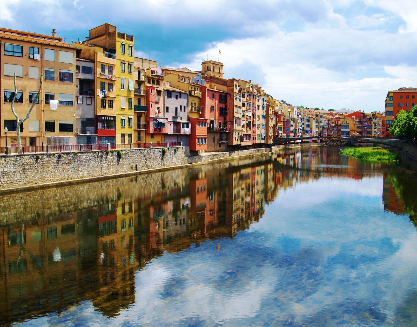 Girona Sehenswürdigkeiten, Tipps, beste Reisezeit und mehr