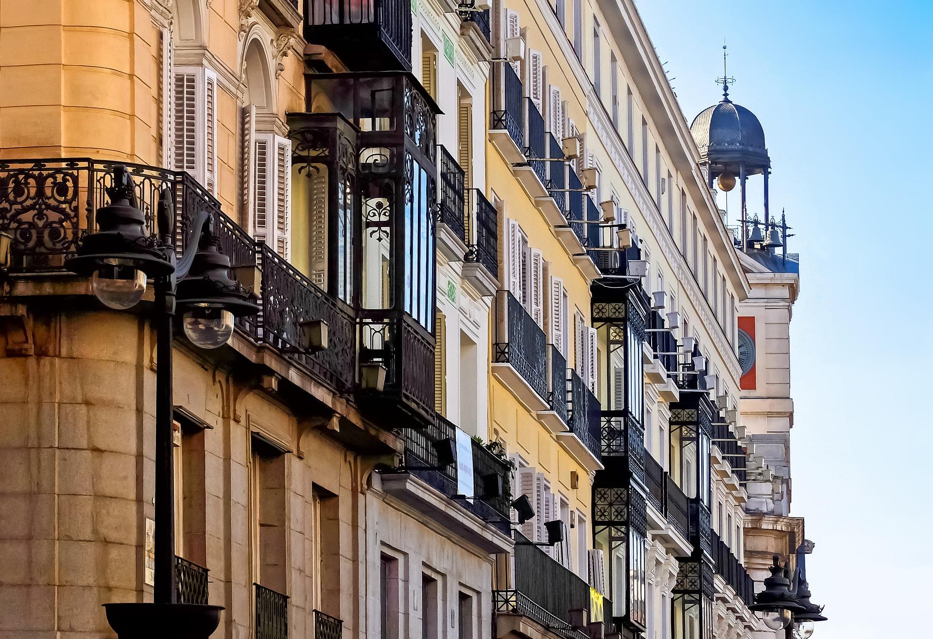 Gebäudefassade Madrid