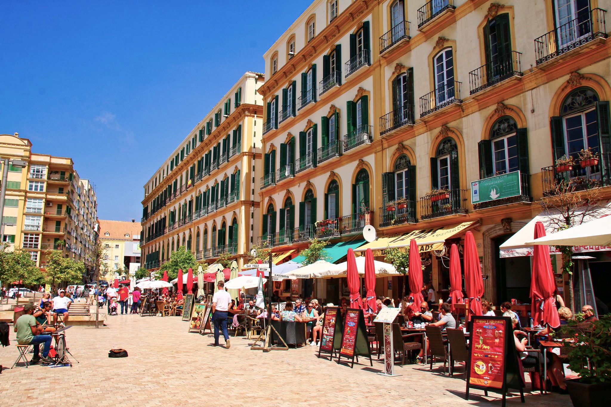 Lokalitäten auf dem Plaza de la Merced[