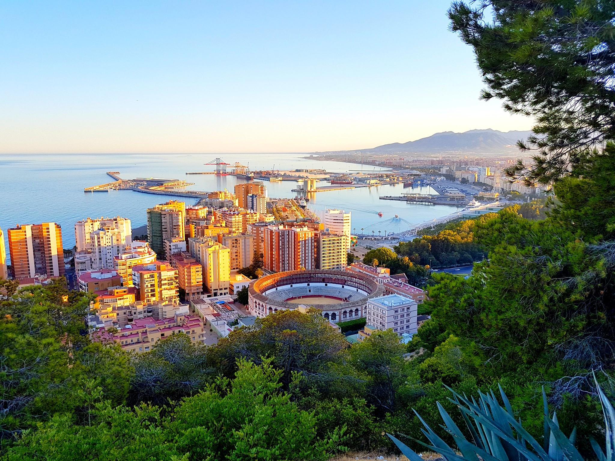 Málaga bei Sonnenuntergang