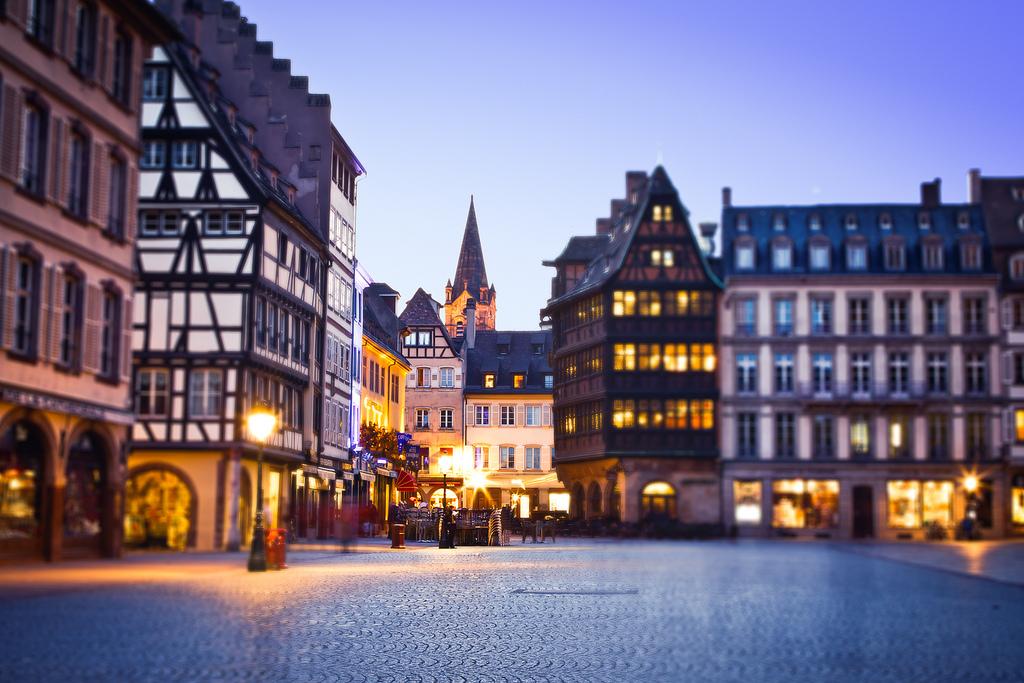 Platz in der Altstadt vor dem Münster