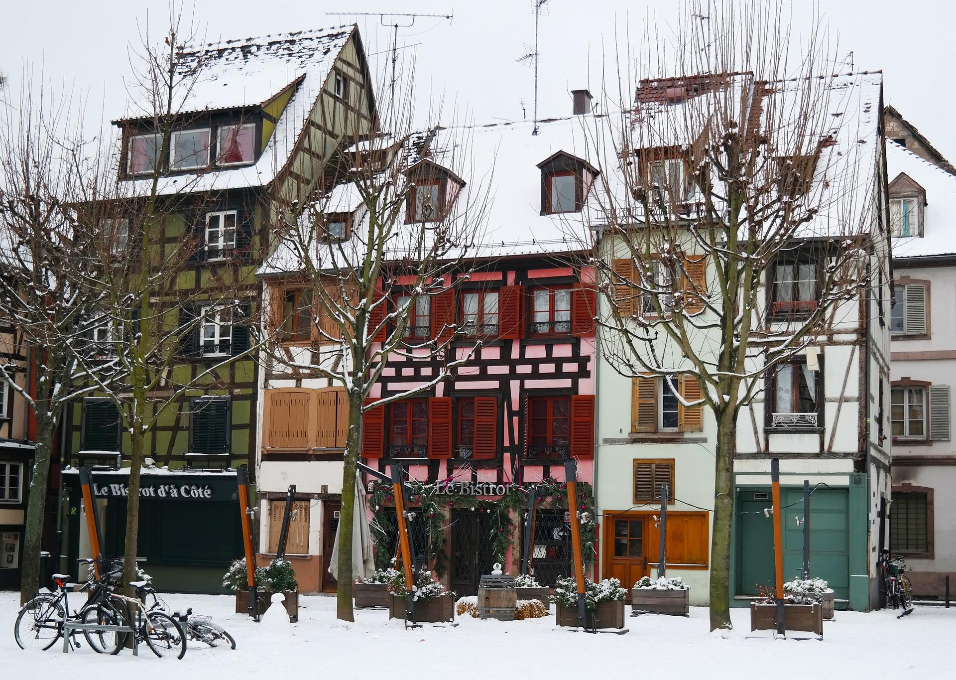 Schneebedecktes Straßburg